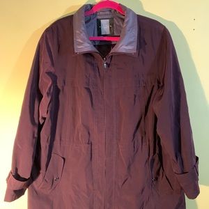 Polyester double lined lightweight jacket. 2X. EUC